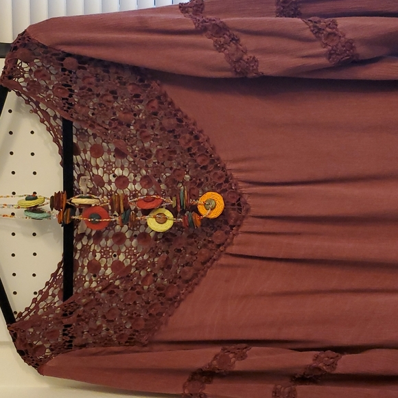 Love 8 Lacey Tunic - Picture 2 of 8